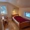 Sällinge House - Cozy Villa with Fireplace and Garden close to Uppsala