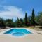Villa Mayroula