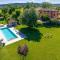 6 Bedroom Beautiful Home In Foligno