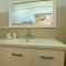 One Bedroom Apartment, Private pool, huge yard
