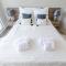 Spacious 2 bedroom apt in Villa Morra