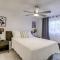 Largo Family Oasis Private Pool and Hot Tub! Largo Family Oasis Private Pool and Hot Tub!