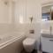 Reflections HM77 HOT TUB Lakeside Spa NEW