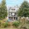Calm Waters HM95 HOT TUB Lakeside Spa Property