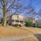 Cozy Roanoke Vacation Rental 2 Mi to Downtown!