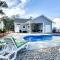 Serene Oak Island Home with Private Saltwater Pool! - أوك آيلاند