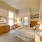 Saugatuck Retreat in Historic Downtown!