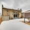 Charming Saugatuck Condo with Private Deck and Grill!