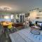 Newly Updated Modern, Spacious, and Cozy Condo- Right on the Lake! - 日内瓦湖