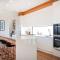 SUNSET CLIFFS luxury stay at Maslin Beach