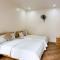 GOLDEN LAND HOTEL