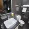 Sheryll Escapes - 203 La Grande, classy studio with hotel amenities!