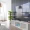 Heaven Crest Vacation Homes Dubai Marina - 4 Bedroom Suite with Marina View near JBR Beach, Free Parking, Wi-Fi, Gym and Pool - Dubai