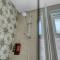 Stunning Design 3-Bedroom Townhouse Retreat in Southsea, Sleeps 8, Chic and Spacious with Free Parking Permit, WORK CONTRACTORS SPECIAL OFFER AVAILABLE! - by Blue Puffin Stays