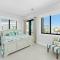 Luxury Seaside Escape ~ Heated Pool w Jacuzzi ~ Elevator ~ Dock ~ Scenic Views - 马拉松