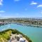 Luxury Seaside Escape ~ Heated Pool w Jacuzzi ~ Elevator ~ Dock ~ Scenic Views - 马拉松
