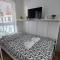 Życzliwy Apartament z garażem - Варшава