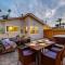 Pacific Paradise - Large Patio, Hot Tub, Short Walk to Beach, & Parking - San Diego