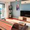 "Sea to See" Large Apartment in Prime Location with Great Views - Halletts Cove