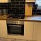 One Bedroom Apartment in Walsall Sleeps 4 FREE WIFI By Villazu - Bloxwich