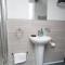 Pass the Keys Modern en-suite room in country PubRestaurant 1 - Llanddona
