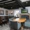 Pass the Keys Modern en-suite room in country PubRestaurant 2 - Llanddona