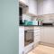 1 Bed Ocean Village Luxury Apartment, Stylish Cosy Central location Southampton, Sleeps 4 - Easter Offer! - by Blue Puffin Stays - Southampton