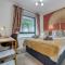 Ocean Village 1-Bedroom Luxurious, Stylish & Cosy Apartment, Central Location in Southampton, Sleeps 4 - SUMMER SPECIAL OFFER AVAILABLE! - by Blue Puffin Stays