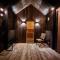 Twin Cabins / Cabanele Gemene