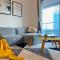 Luxury & Centric Flat with Balcony views in Marina - Dubaj
