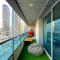 Luxury & Centric Flat with Balcony views in Marina - Dubaj