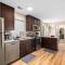 New! Cozy 1BR Upper Unit in the Heart of Roseville