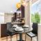 New! Cozy 1BR Upper Unit in the Heart of Roseville