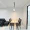 2BR Condo near Oakridge&IT Park w/WI-FI&Netflix