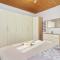 Seaview apartment Aida