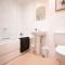 The Copperfield - Modern 4 Bed house with parking