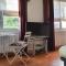 Chambre double accueillante avec douche privative - Écully