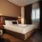 City Hotel by Waves