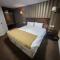 Red Lion Inn & Motel