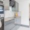Executive 8beds 3bath Contractorswelcome Parking