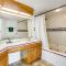 Ormond Retreat w Ocean View, Steps2beach & Garage - San Diego