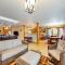 Moon Ridge Lodge