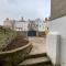 Central Llandudno, Private Parking near to Beach, Pier & Shops Central Llandudno, Private Parking near to Beach, Pier & Shops