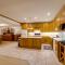 Immaculate Boone Villa with Entertainment Lounge! - بون