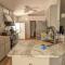 2 private rooms in a quiet neighborhood can book up to 4 people - Orlando