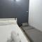 Ipoh Homestay Cozy and Comfortable 4R3B 13pax Indoor Car Parking SY12