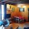 Chalet savoyard avec terrasse, proche des pistes et vue sur montagne - FR-1-459-129