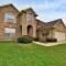 4 BR w/ Pool 10 min to Six flags, AT&T Stadium & Glode Life Park - غراند براري