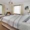 A Little Getaway - 17 Lawson St SWR