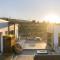 Neutra Home Joshua Tree Luxury Retreat Pool and Spa - Joshua Tree